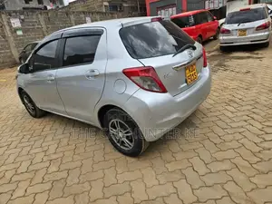Toyota Vitz 1.0 FWD 3dr 2014