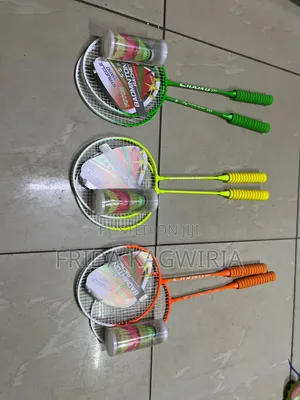 Badminton Rackets With 3 Shutter Cocks