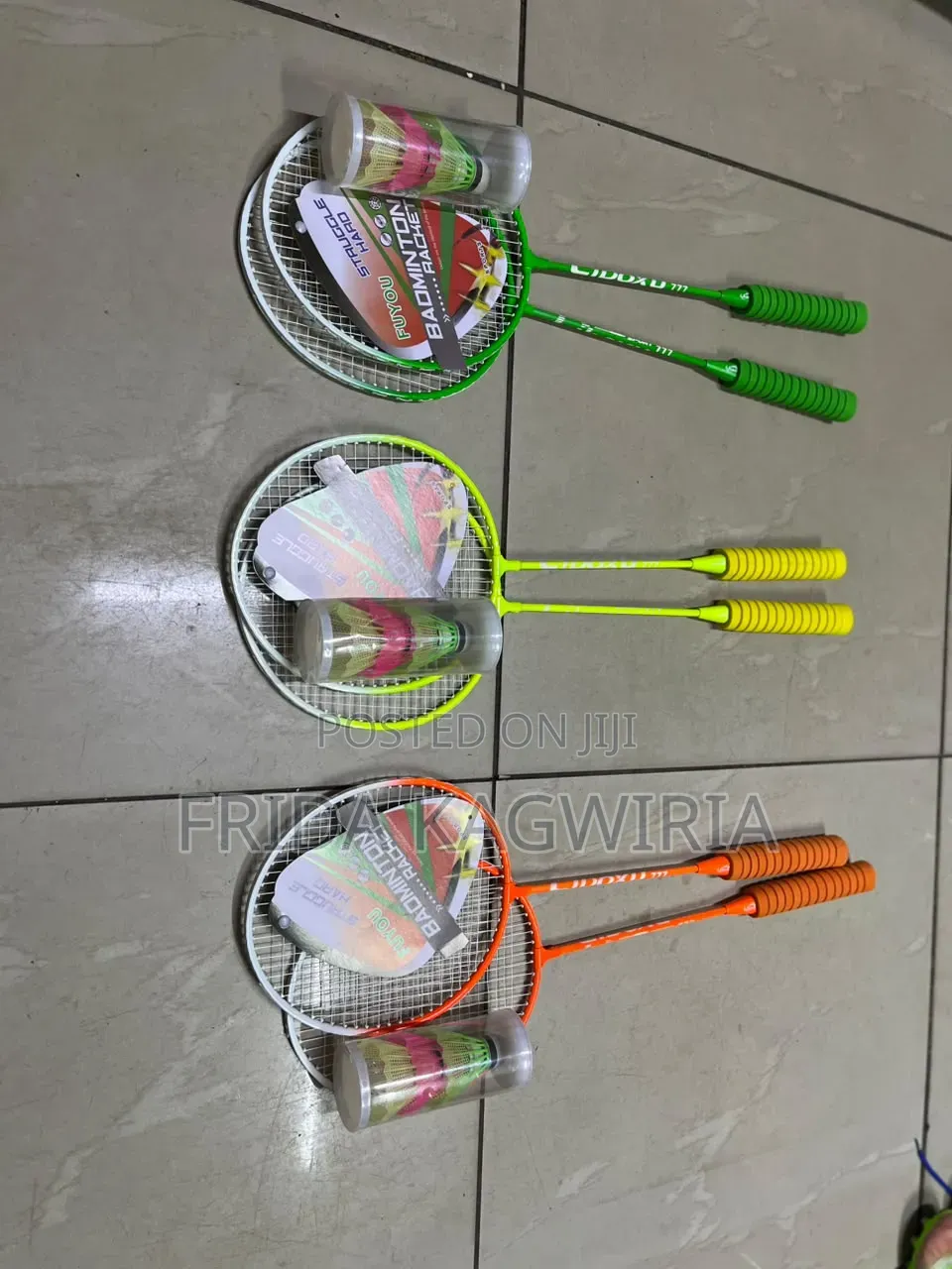 Badminton Rackets With 3 Shutter Cocks