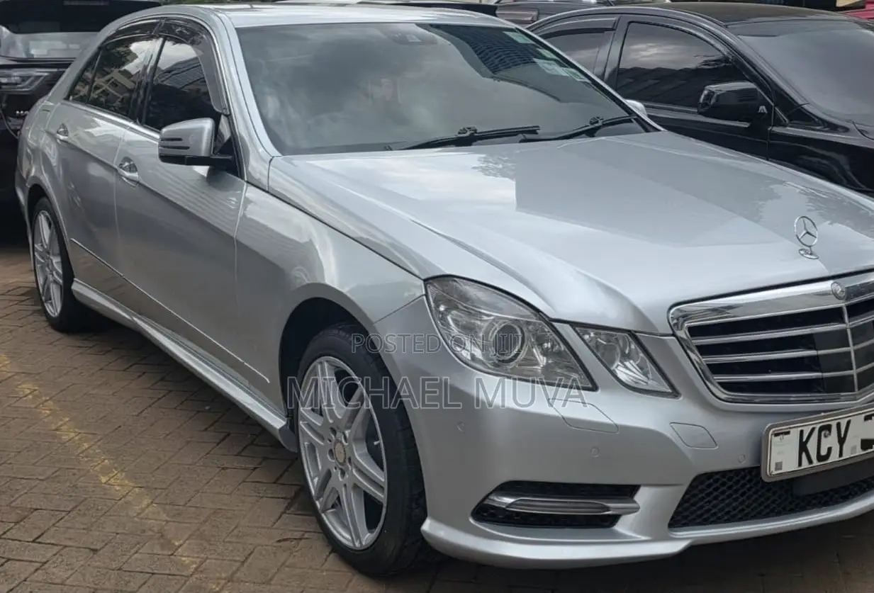 Mercedes-Benz E300 2013 Silver