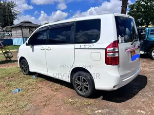 Toyota Noah 2014 White