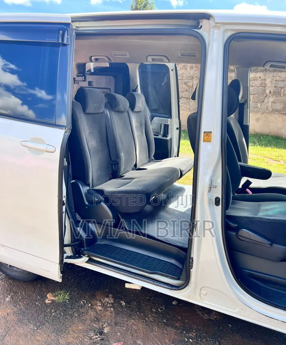Toyota Noah 2014 White