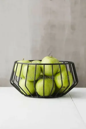 Sleek Design Metallic Fruit Basket