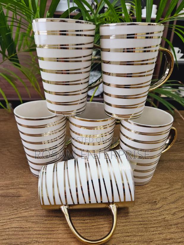 Gold Round Mugs