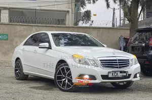 Mercedes-Benz E300 2009 White