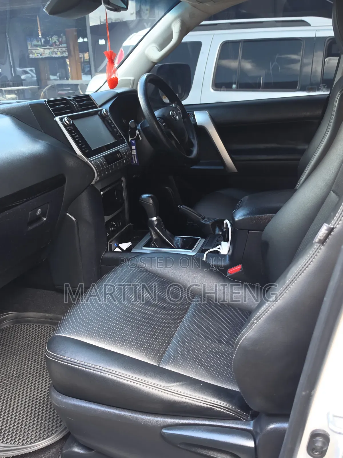 Toyota Land Cruiser Prado 2019 White