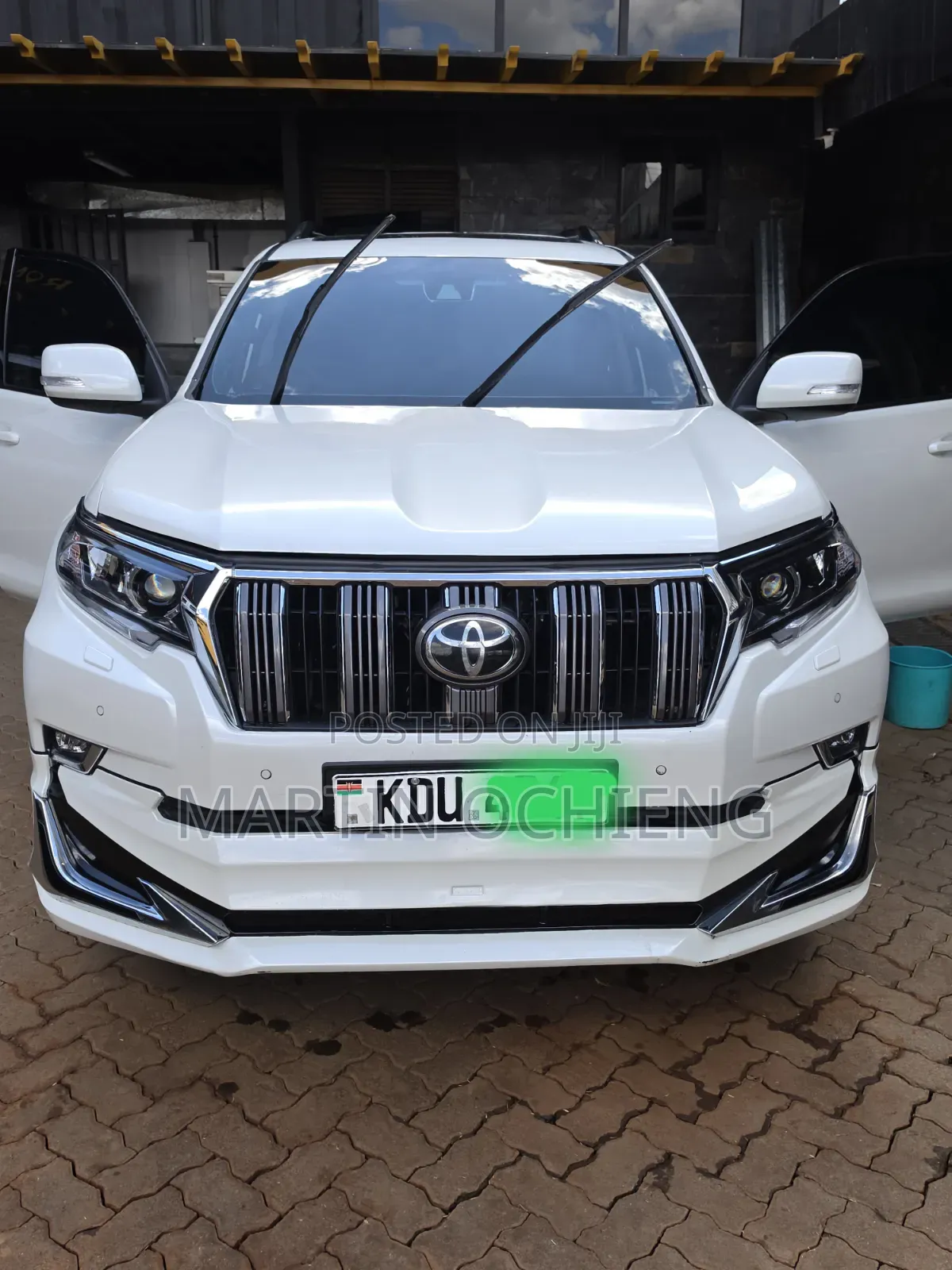 Toyota Land Cruiser Prado 2019 White