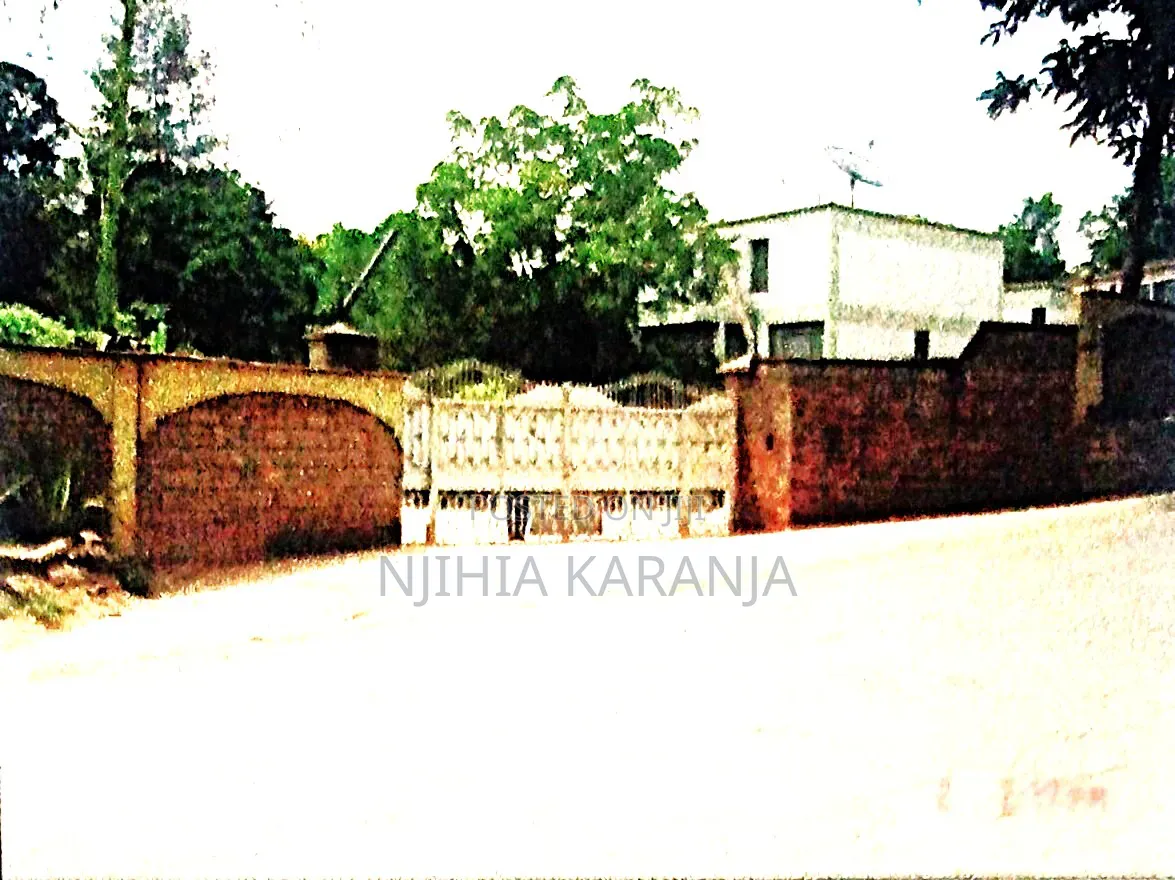 3bdrm Apartment in Lavington, Thompson, Valley Arcade for sale
