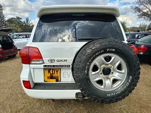 Toyota Land Cruiser 2012 White