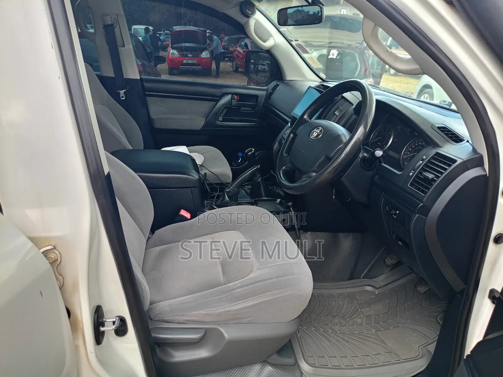 Toyota Land Cruiser 2012 White