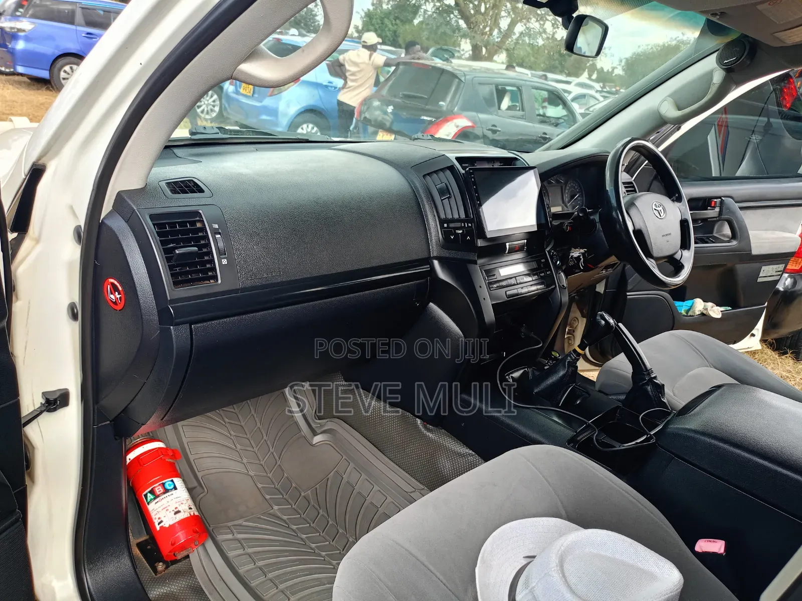 Toyota Land Cruiser 2012 White