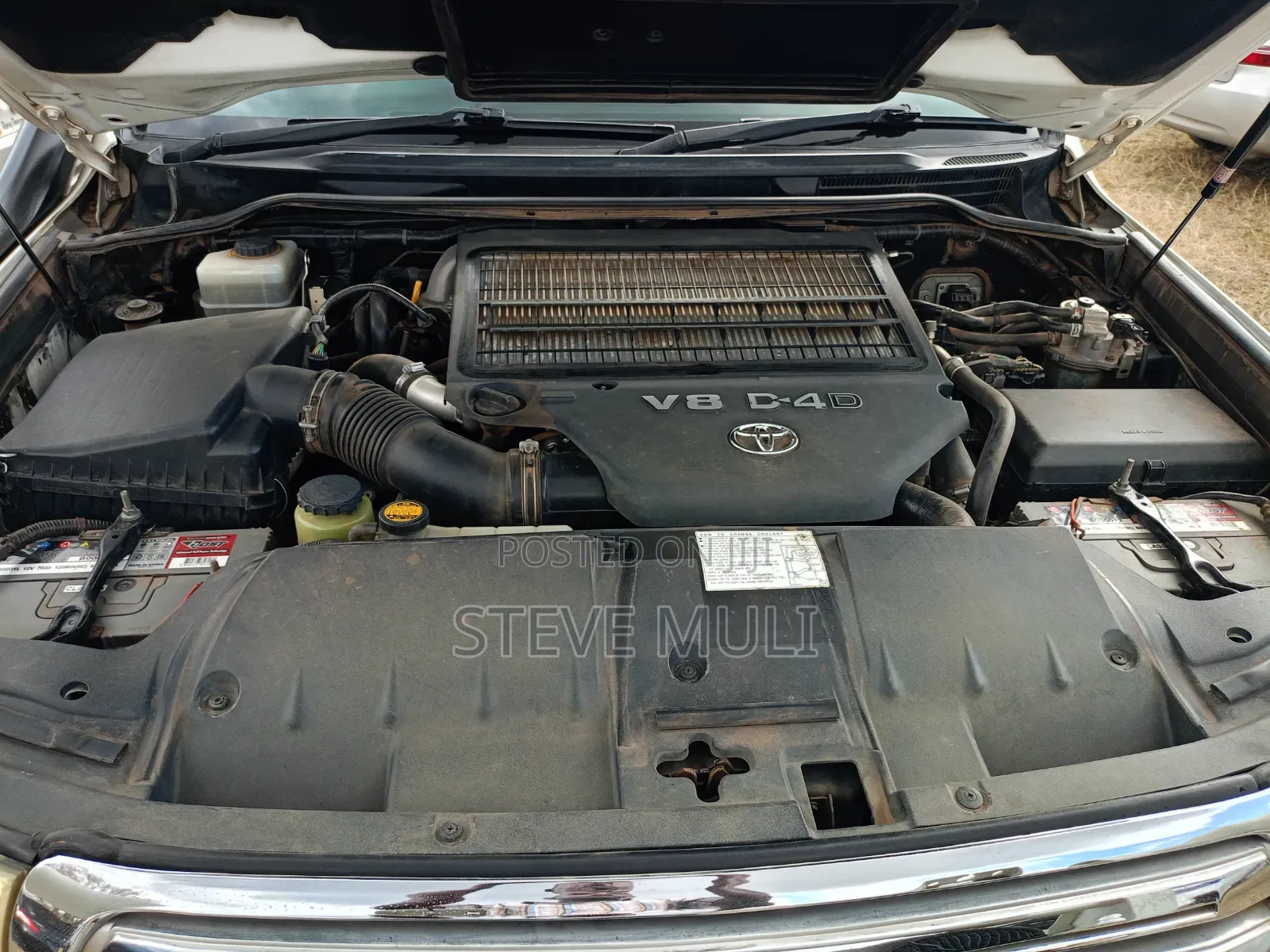 Toyota Land Cruiser 2012 White