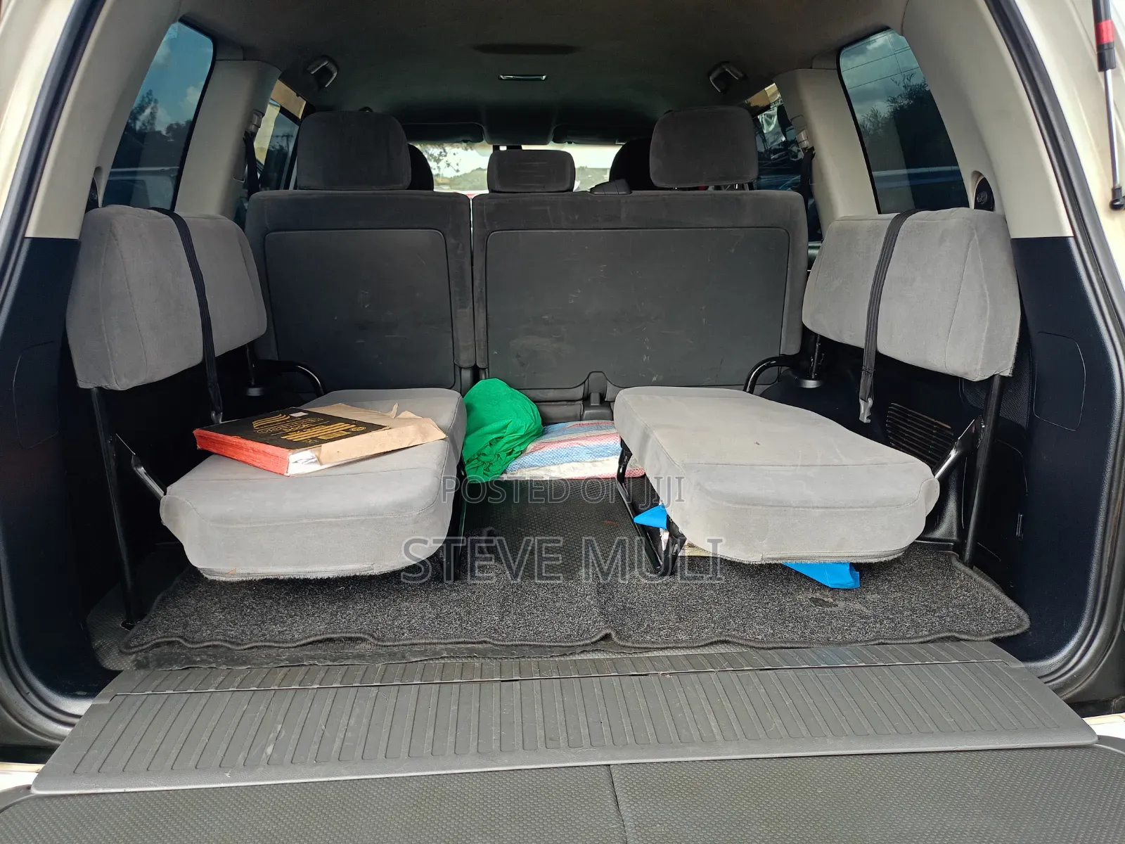 Toyota Land Cruiser 2012 White