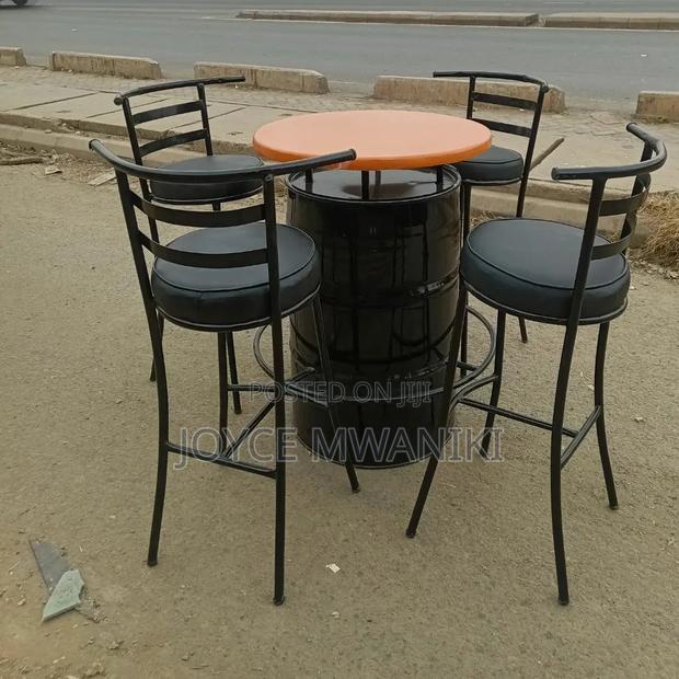Round High Bar Stools Set With Bar Drum Table  - thumbnail 2