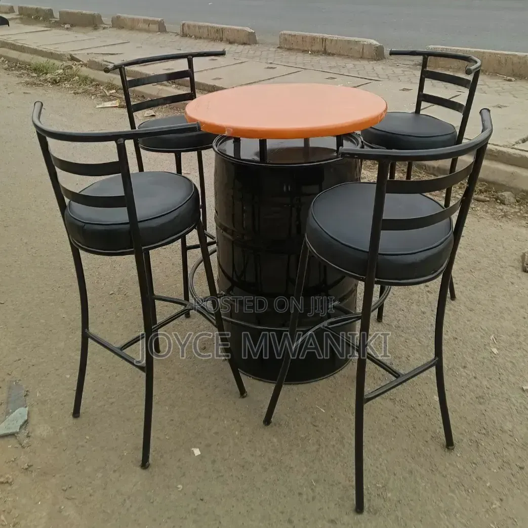 Round High Bar Stools Set With Bar Drum Table 