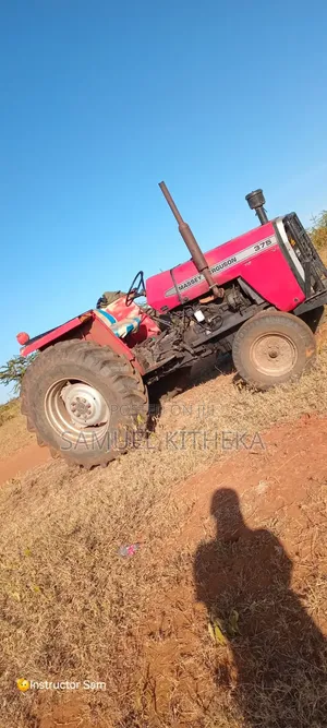 Massey Furgesson 375