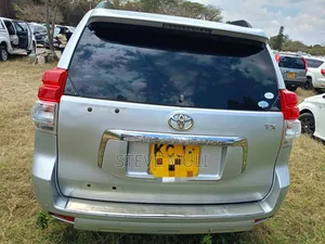 Toyota Land Cruiser Prado 2009 Silver