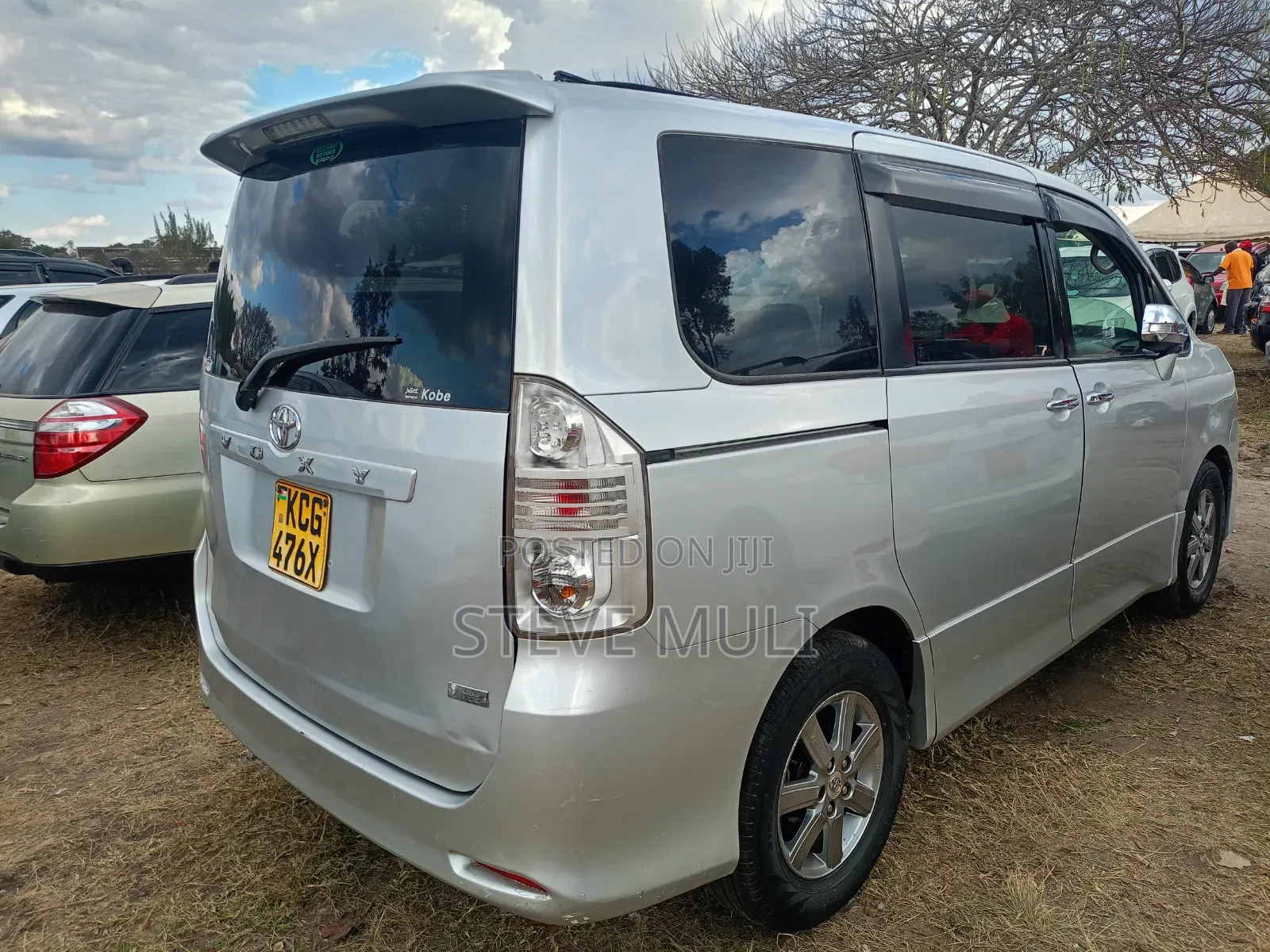 Toyota Voxy 2009 Silver
