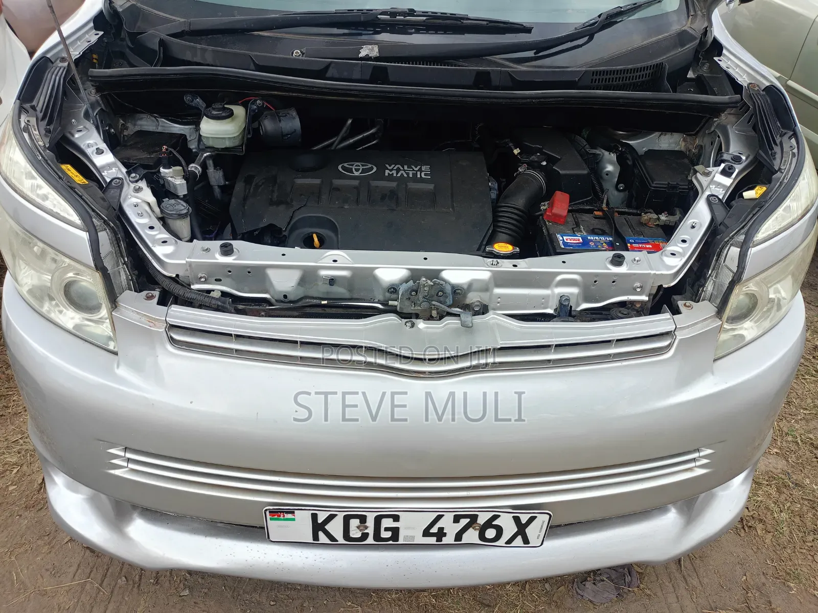 Toyota Voxy 2009 Silver