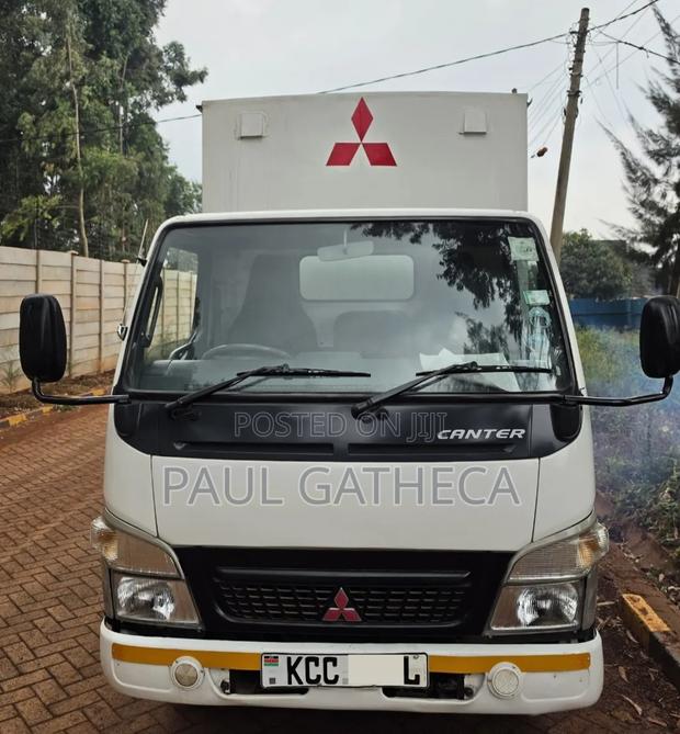 Mitsubishi Canter - thumbnail 2