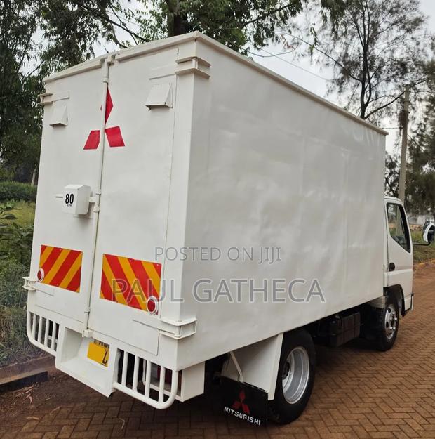 Mitsubishi Canter - thumbnail 5