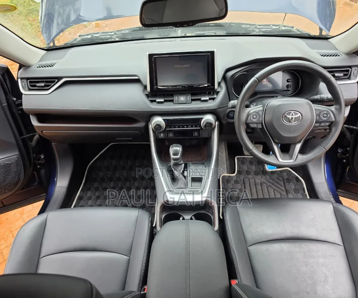 Toyota RAV4 2022 Blue