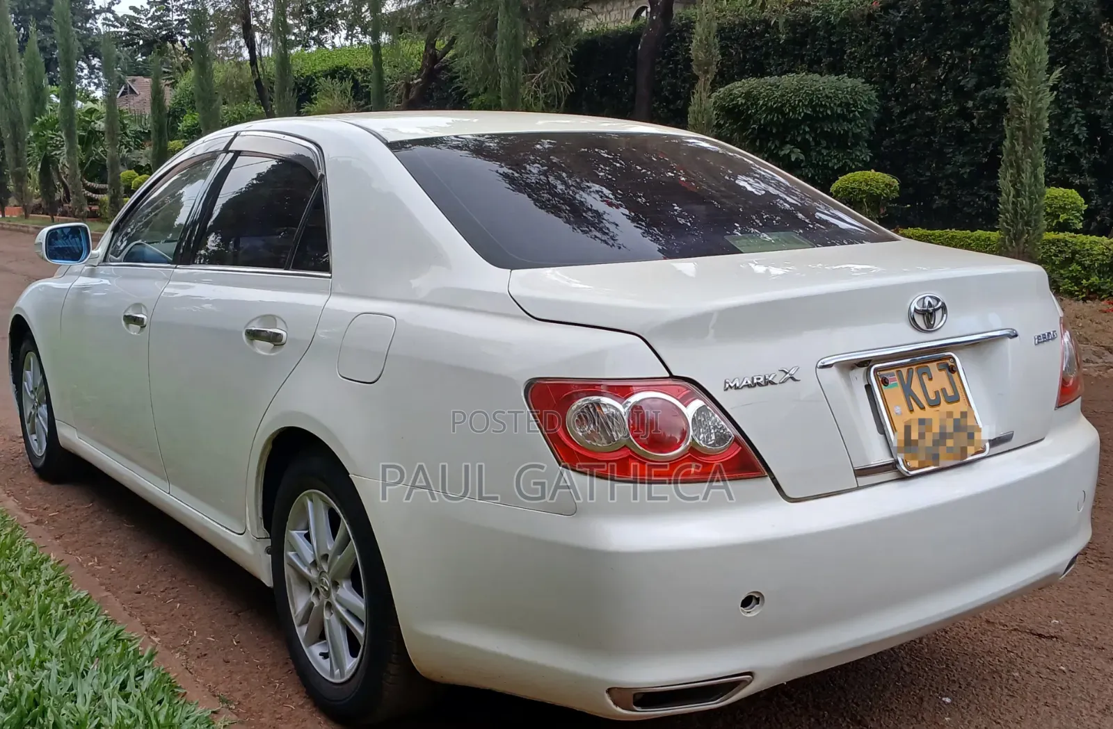 Toyota Mark X 2009 Off white