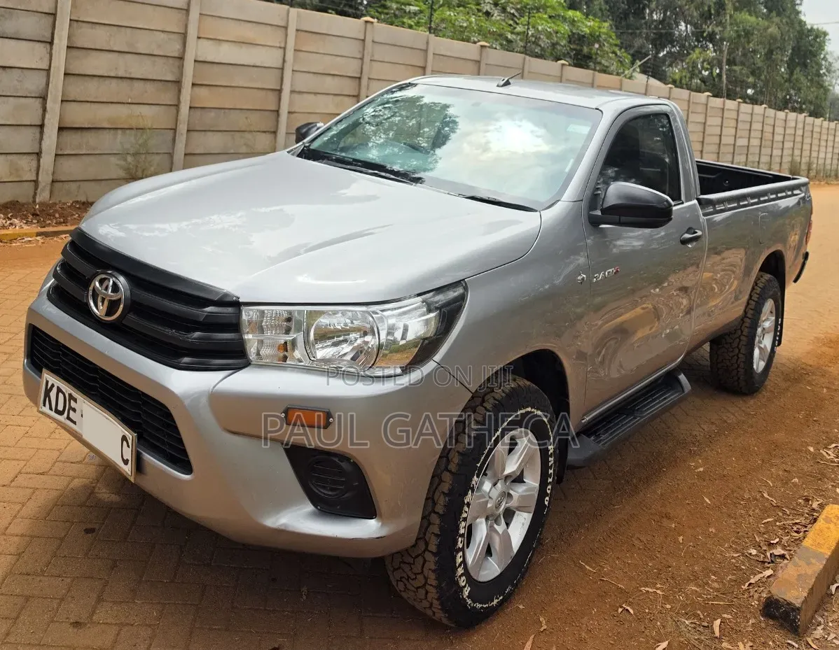 Toyota Hilux 2021 Gray