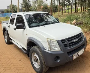 Isuzu D-MAX 2011 White