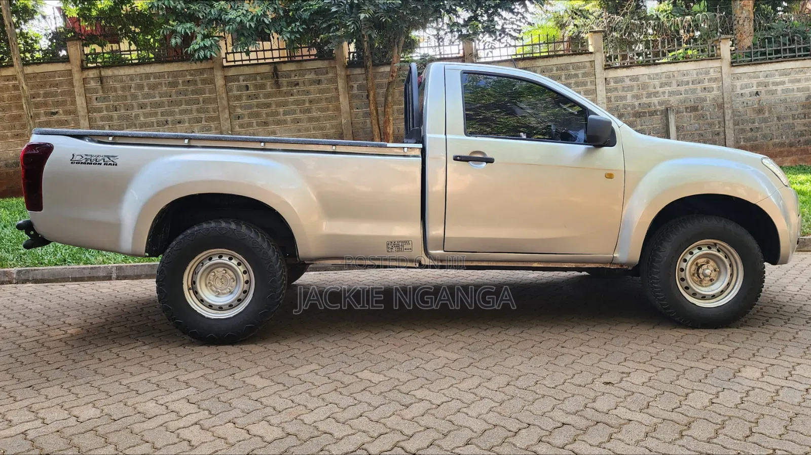 Isuzu D-MAX 2014 Gray