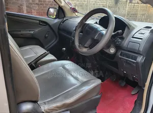 Isuzu D-MAX 2014 Gray