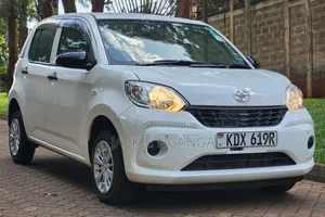 Toyota Passo 2018 White