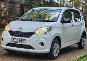 Toyota Passo 2018 White