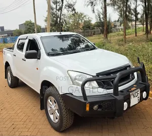 Isuzu D-MAX 2015 White