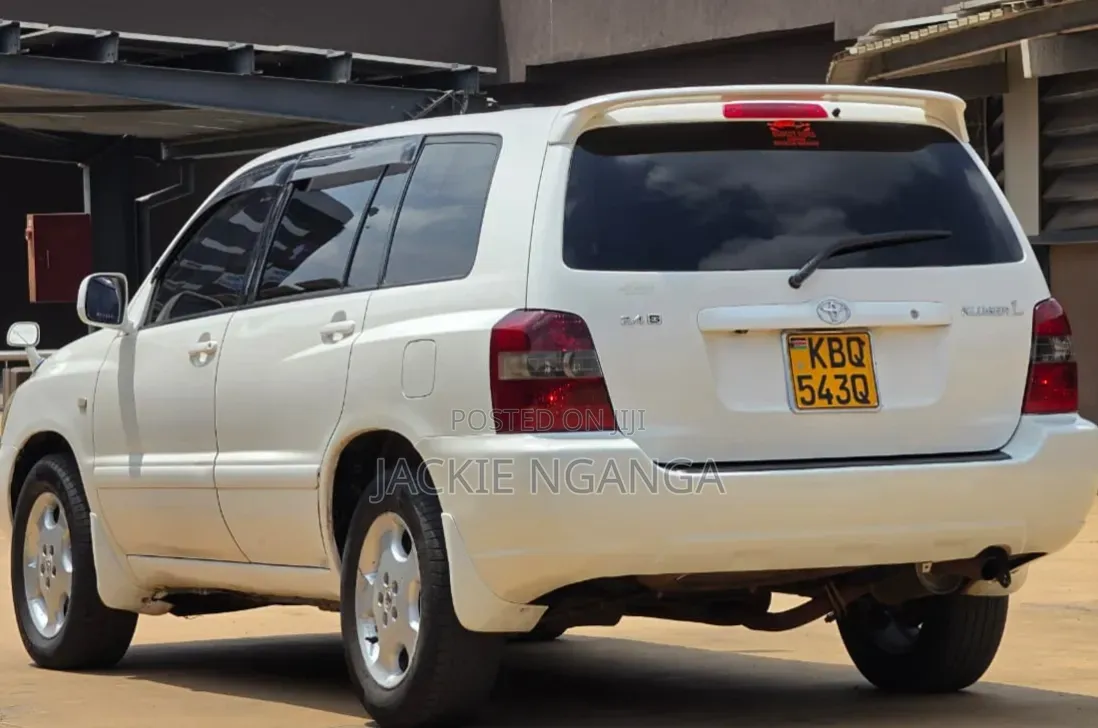 Toyota Kluger 2004 White
