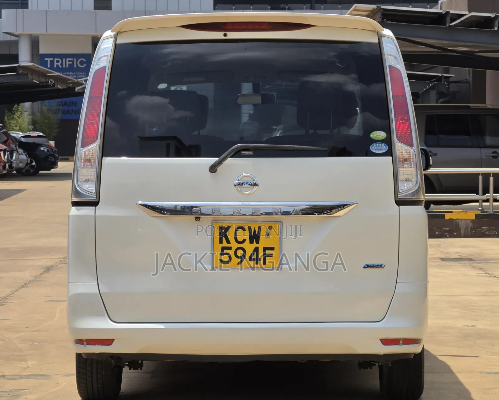 Nissan Serena 2012 White