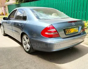 Mercedes-Benz E280 2005 Blue