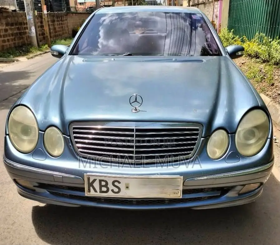 Mercedes-Benz E280 2005 Blue