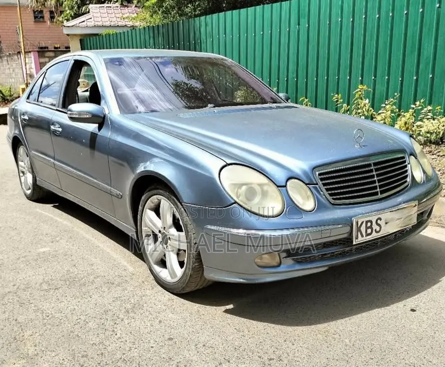 Mercedes-Benz E280 2005 Blue