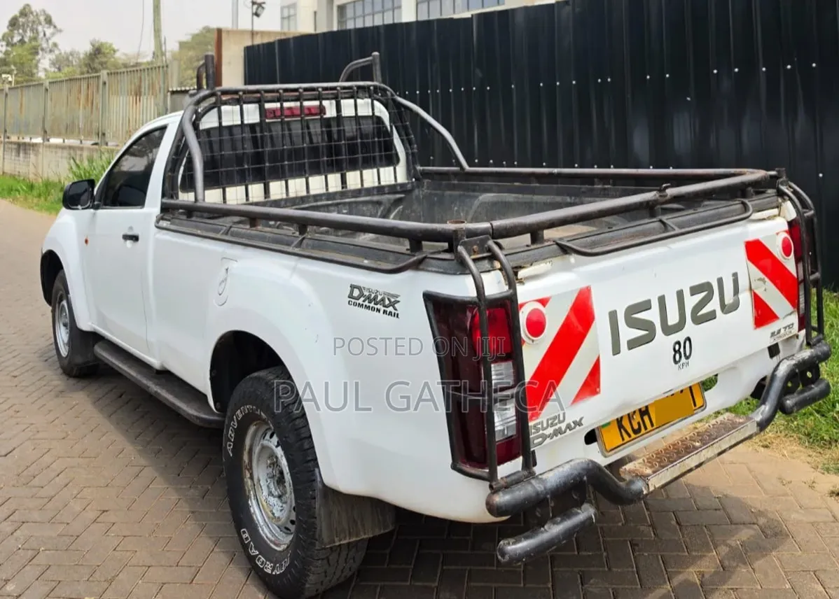 Isuzu D-MAX 2016 White