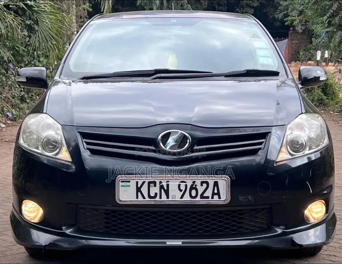 Toyota Auris 2011 Black