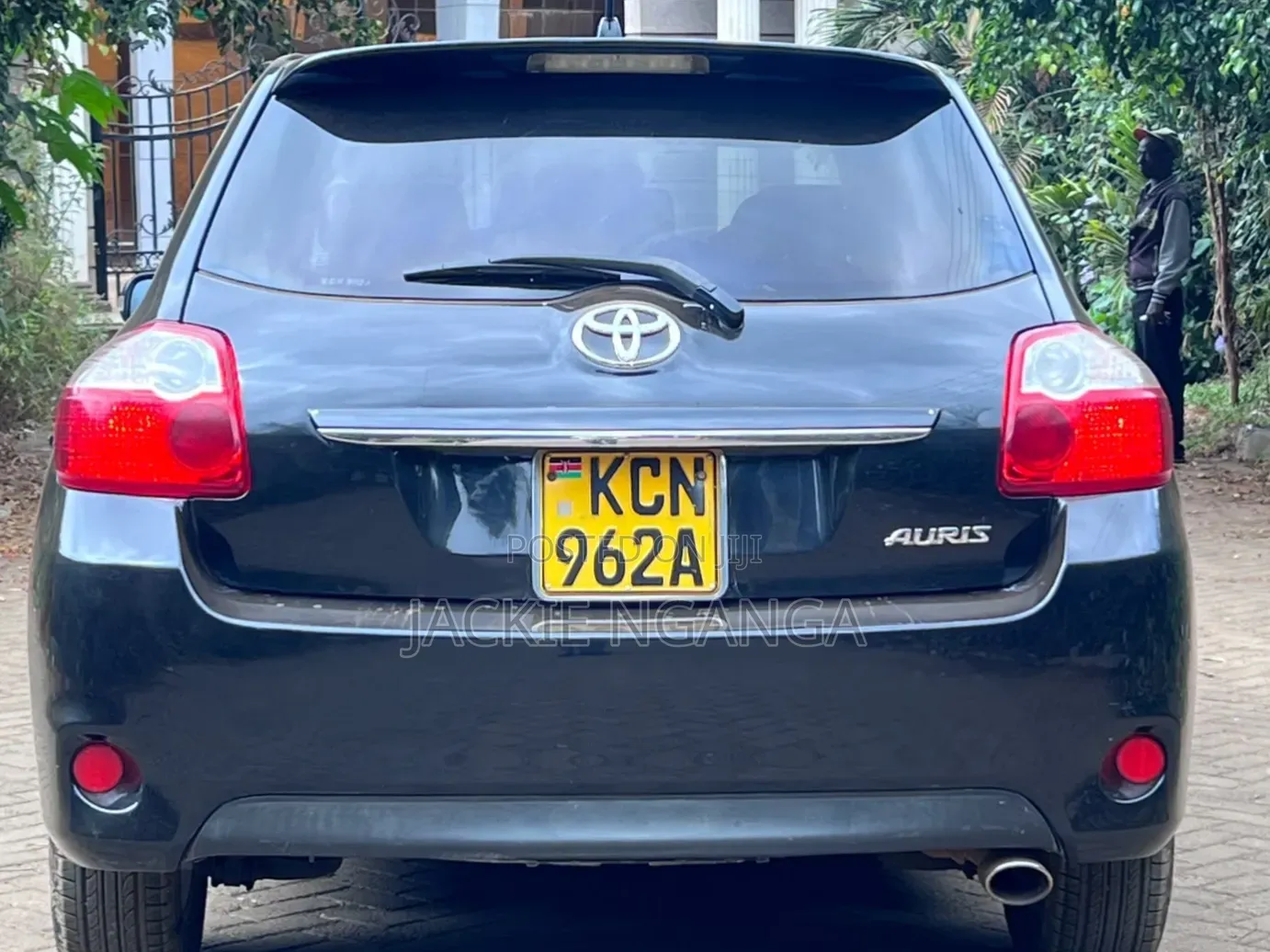 Toyota Auris 2011 Black