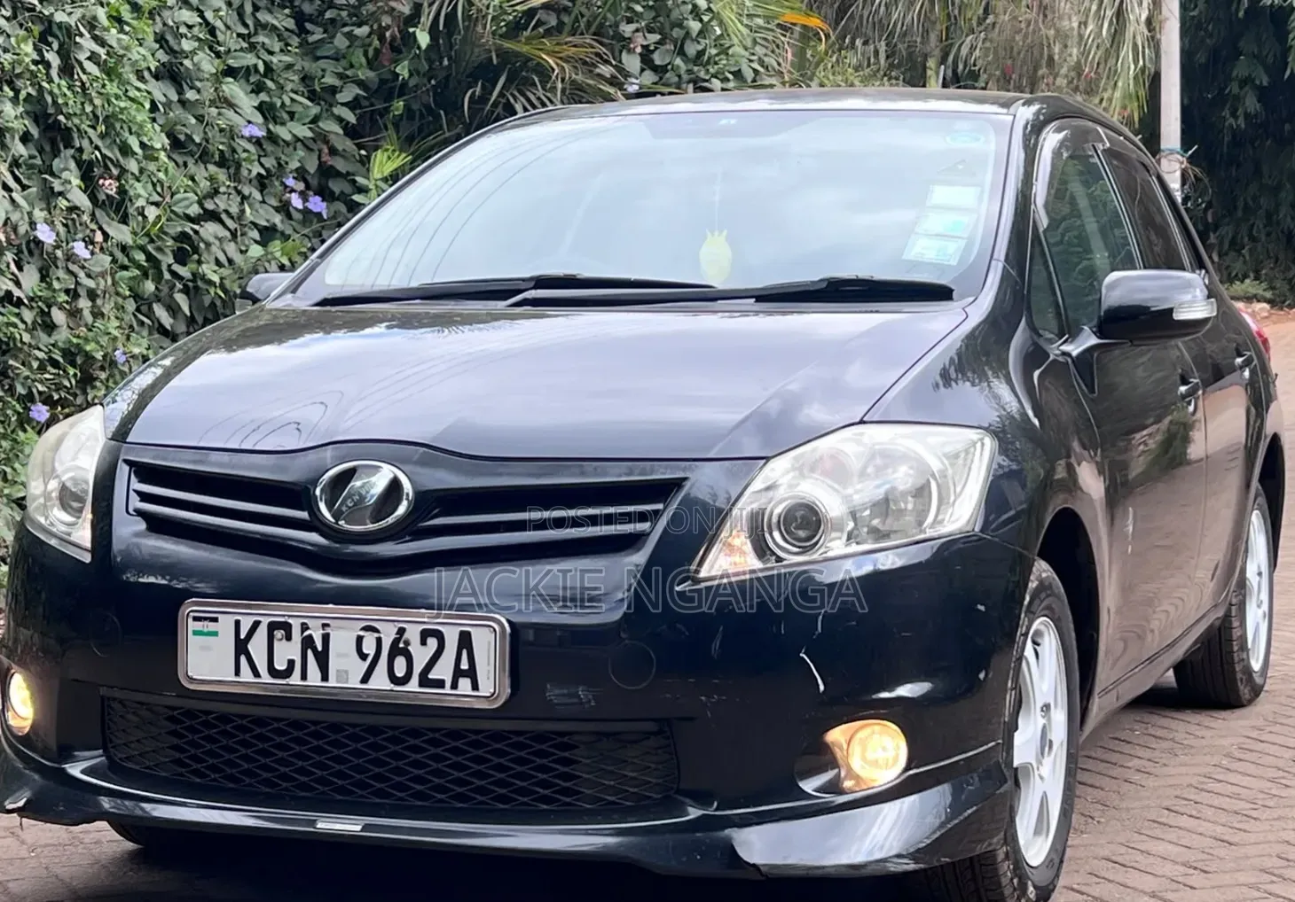 Toyota Auris 2011 Black