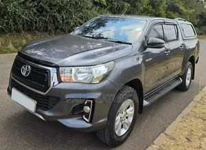 Toyota Hilux 2020 Gray