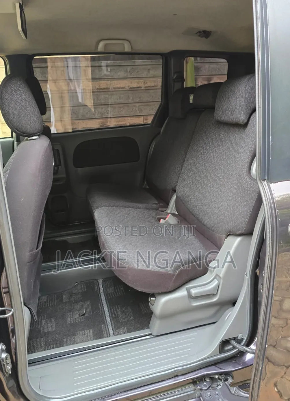 Toyota Sienta 2015 Maroon