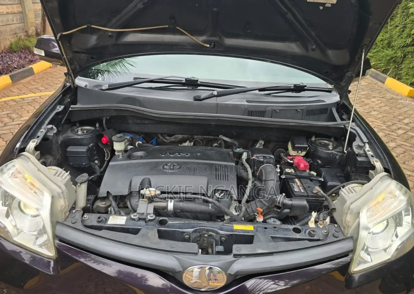Toyota Sienta 2015 Maroon