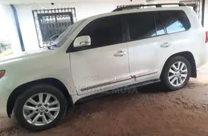 Toyota Land Cruiser 4.5 V8 GX-R 2012 Pearl