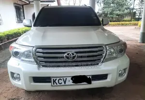 Toyota Land Cruiser 4.5 V8 GX-R 2012 Pearl