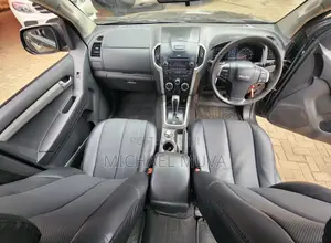 Isuzu D-MAX 2016 Gray