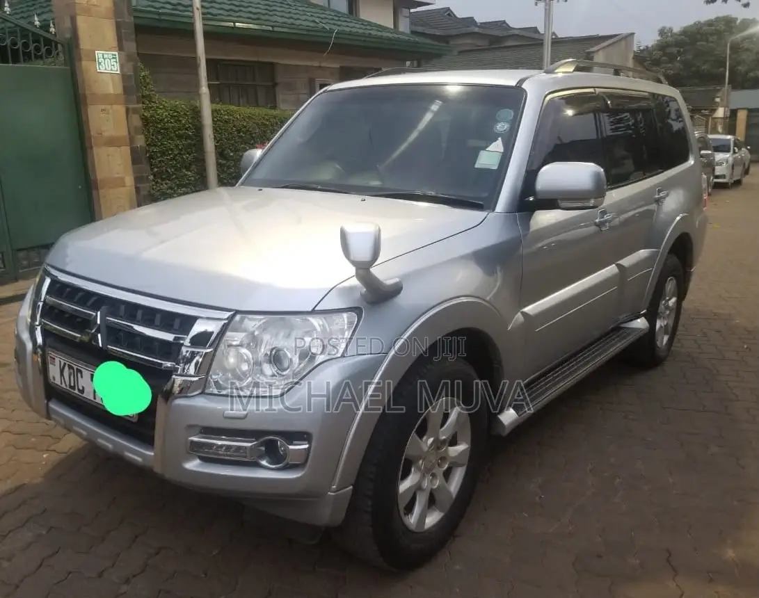 Mitsubishi Pajero V90 3.2 DI-D GLS/GLX 2015 Silver